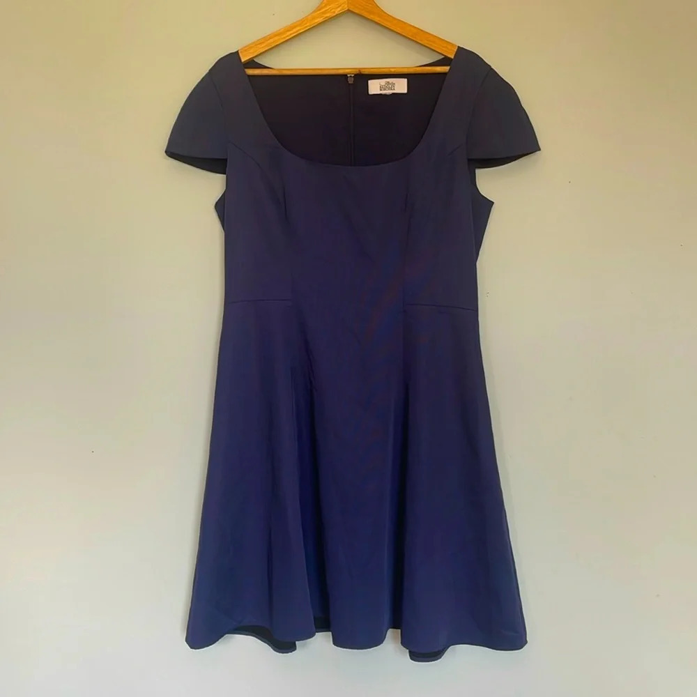 Belle Badgley Mischka women’s dress navy cap sleeve, scoop neck, fit and flare